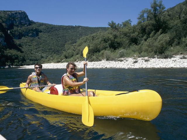 canoe-ardeche-01.jpg