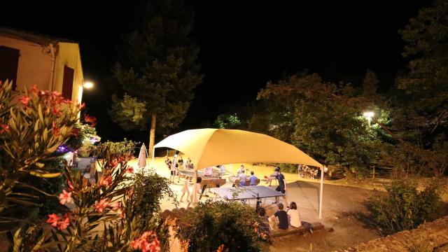 Cousinade im Feriendorf, Familienspiele