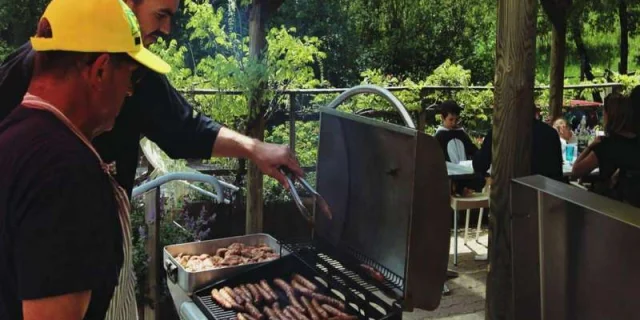 Gite Verhuur Last Minute Dorp Gezelligheid Maaltijden Restauratie