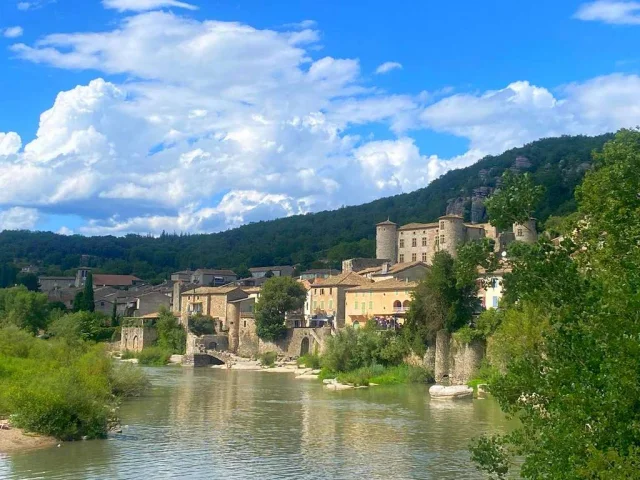 Vermietung Ferienwohnungen Ardeche Ardeche Sud Vogue Village Riviere Blick