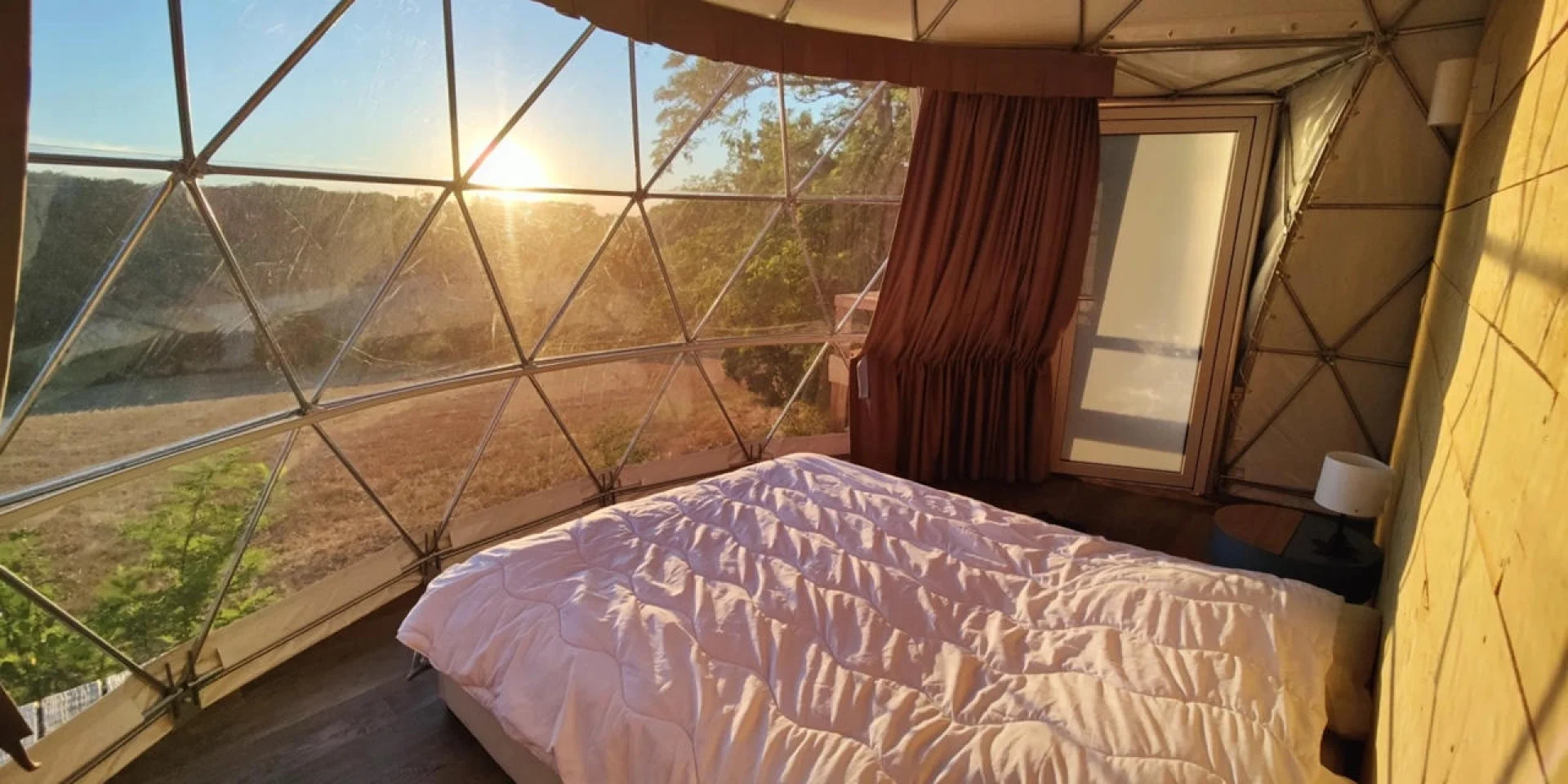 Vermietung Ausgefallen Atypische Unterkunft Bulle Wohnwagen Hütte