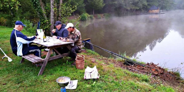 Fishing Gite Aveyron Duzou Autumn Private Pond
