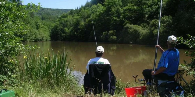 Fishing Gite Weekend Fishing With Friends Private Pond Rental