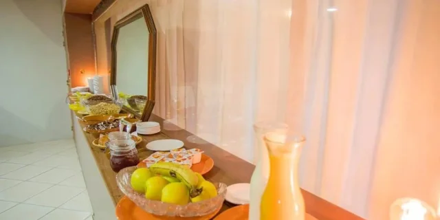 Vermietung Ferienhaus Gruppe Empfang Cousinade Saal Und Küche 09 Frühstück Service