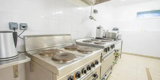 Vermietung Ferienhaus Gruppe Empfang Cousinade Salle Et Cuisine 10 Cuisine Equipee Professionnelle