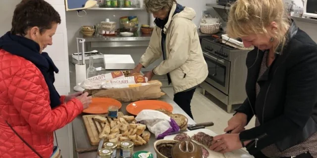 Vermietung Ferienhaus Gruppe Empfang Cousinade Saal Und Küche 13 Catering Oder Freie Verwaltung