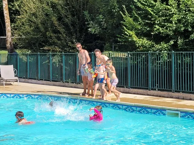 Feriendorf Grange Du Heron Aveyron Ferienwohnungen mit Pool