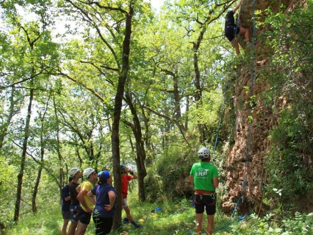 Feriendorf Grange Du Heron Aveyron Familienurlaub Einführung Klettern