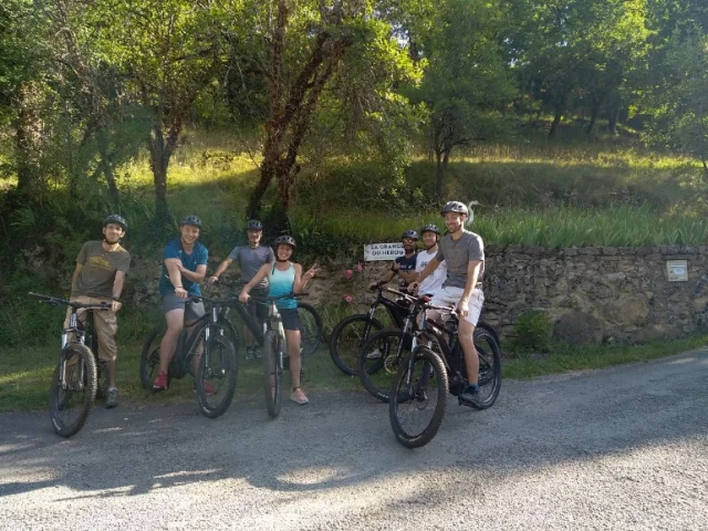 Feriendorf Grange Du Heron Aveyron Familienurlaub Fahrradfahren