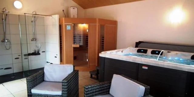 Atypisches Ferienhaus Ausgefallen Vermietung Whirlpool Spa Private Jacuzzi 23