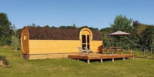 Atypische Hütte Ausgefallene Vermietung Fass In Der Gers