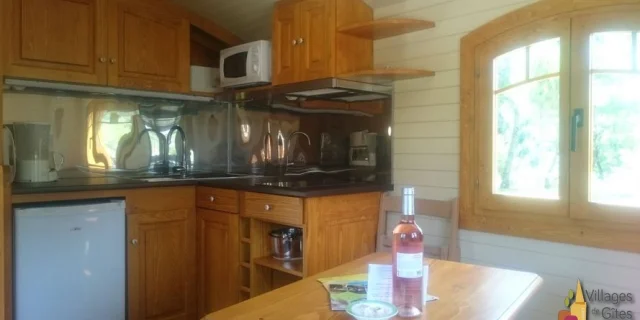 Vermietung Atypische Hütte Wohnwagen 03