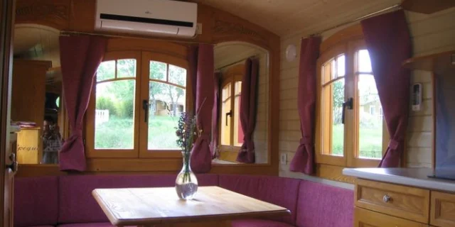 Vermietung Atypisches Ferienhaus Wohnwagen 05