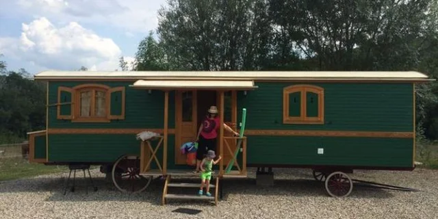 Vermietung Atypisches Ferienhaus Wohnwagen 25 Ardeche