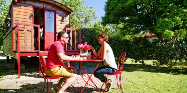 Vermietung Atypische Hütte Wohnwagen Wochenende Paar 10