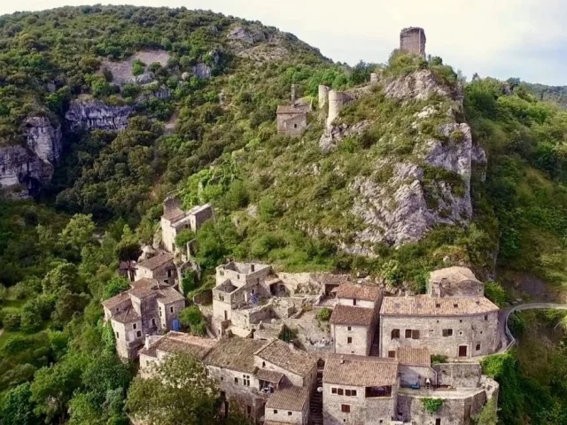 Villagedegites Fontinelle Ardeche 7 Tourismus Gorges Villages Sud Ardeche 13 Le Village De Rochecolombe En Sud Ardeche 353 1605943536 Reduite