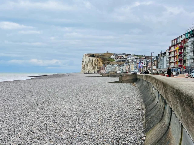 Normandie Seine Maritime Tourismus Mers Les Bains Strand Kieselsteine