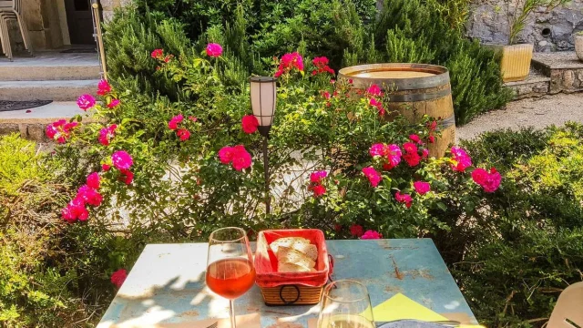 Location Gite Chambres Et Tables Dhotes Village De Gites Ardeche