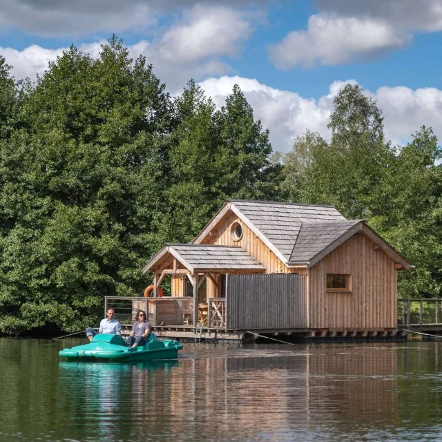 Location Gite Hauts De France Somme Insolite Cabane Flottante Domaine Du Lieu Dieu